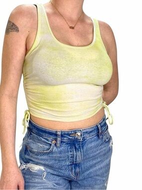 Hollister Tank